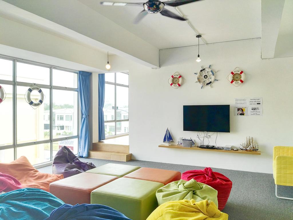Roof Talk Theme Hostel Τζόχορ Μπάχρου Εξωτερικό φωτογραφία